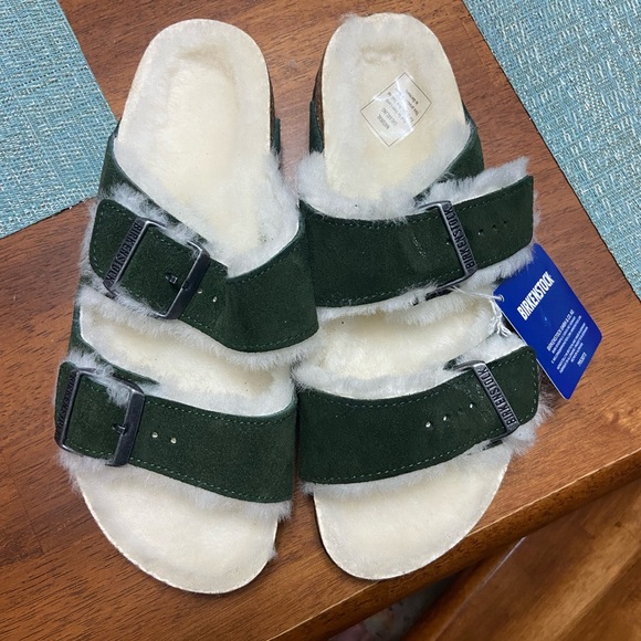 Brand New Birkenstock Arizona Shearling Sandals in Mountain View Green - Picture 6 of 6